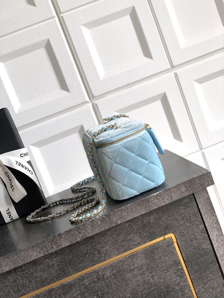 Alma Embroidered Wallet