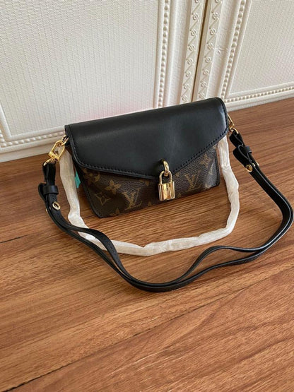 Elegant Premium Calfskin Shoulder Bag