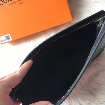 Italian-Inspired Stylish Travel Bag