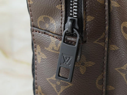 Italian-Inspired Elegant Shoulder Bag