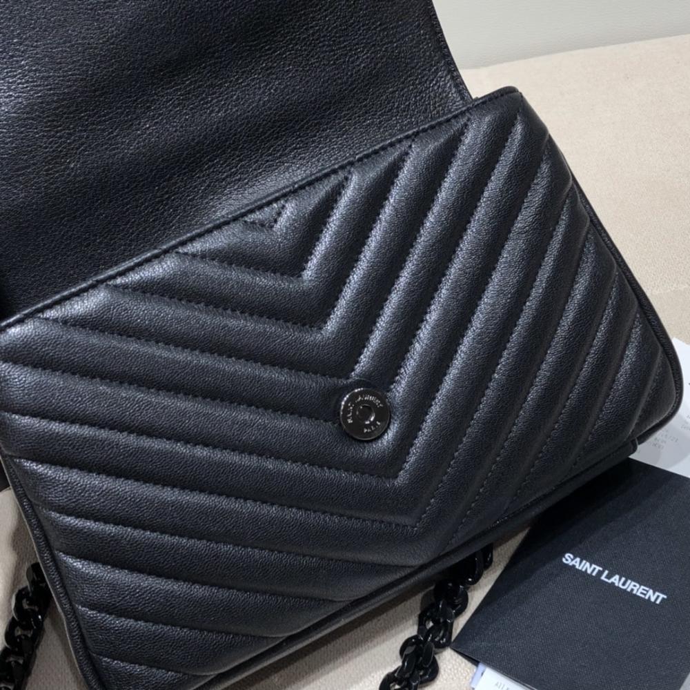 Classic Shoulder Bag