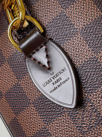Classic Italian-Inspired Leather Shoulder Bag