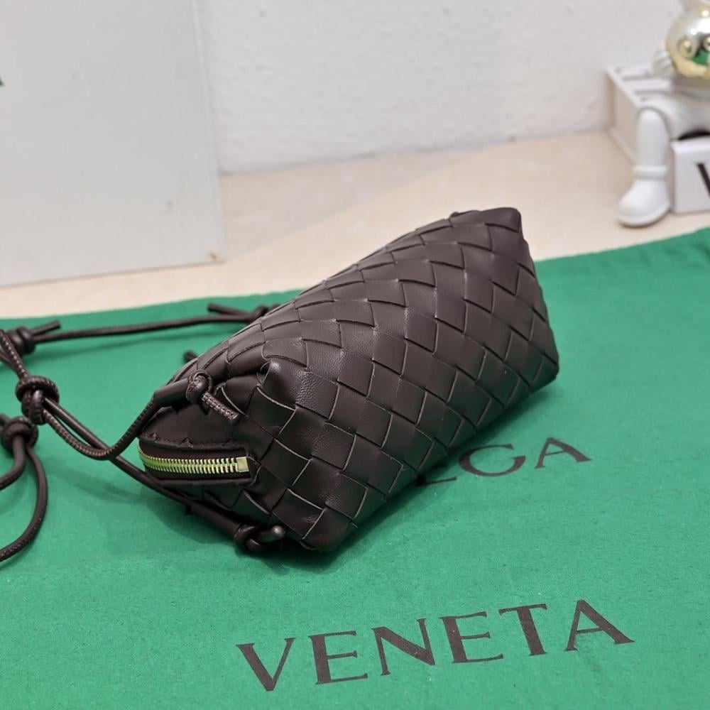 Classic Leather Shoulder Bag – Special Edition