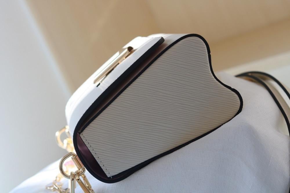Twist Leather Shoulder Bag