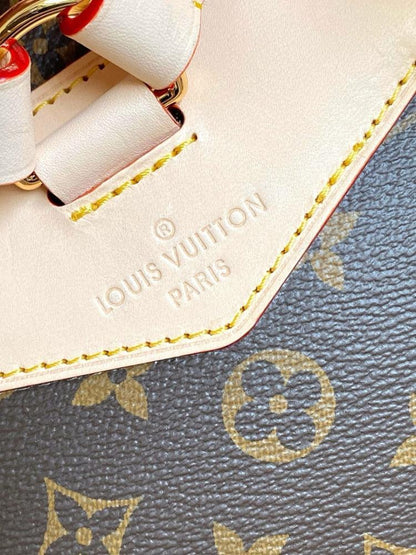 Elegant Refined Leather Top Handle Bag