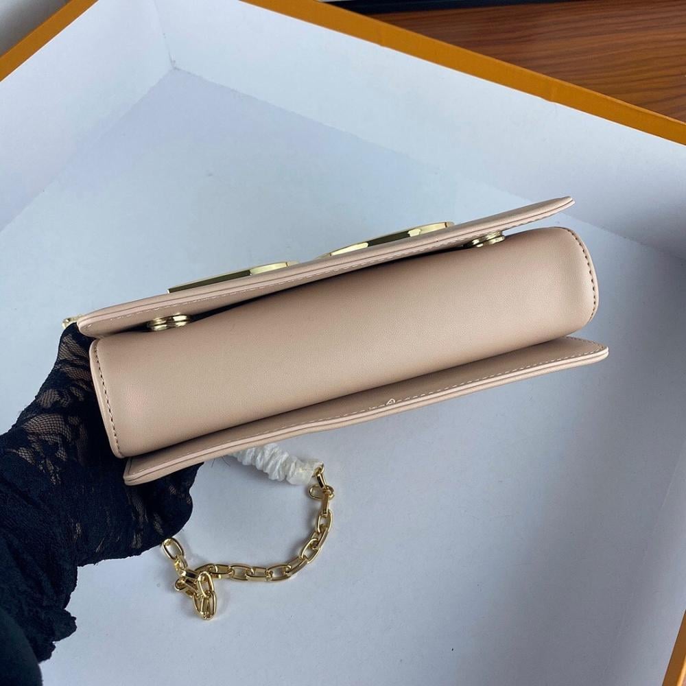 Elegant Refined Leather Crossbody Bag