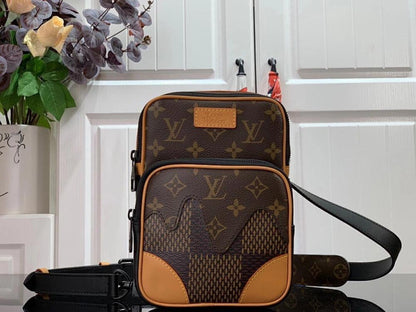 Elegant Crossbody Bag