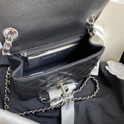Elegant Leather Top Handle Bag