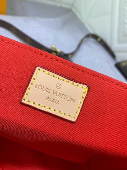 Italian-Inspired Elegant Leather Shoulder Bag