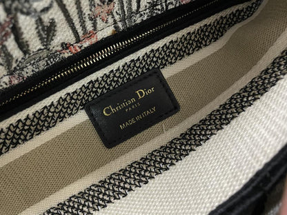 Elegant Shoulder Bag