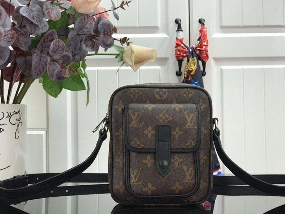 Elegant Shoulder Bag