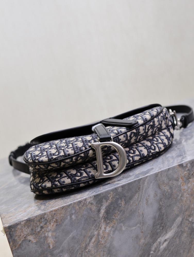 Elegant Shoulder Bag