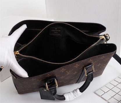 Stylish Refined Gold Monogram Leather Shoulder Bag