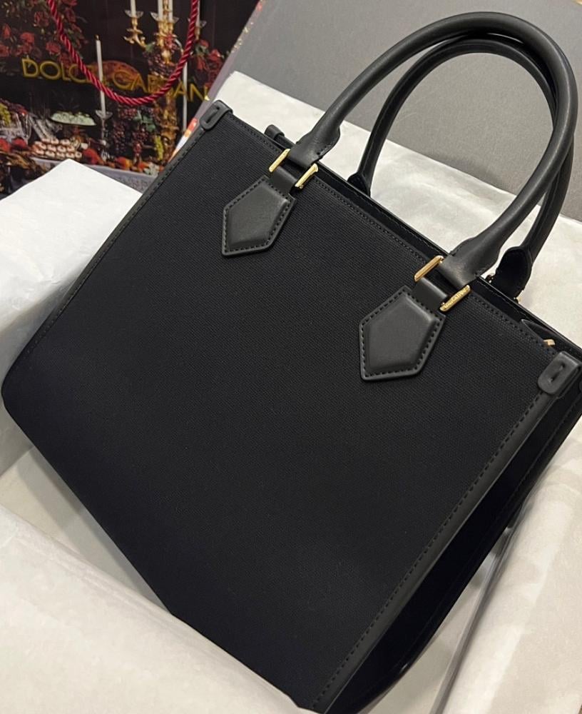 Modern Refined Leather Shoulder Bag