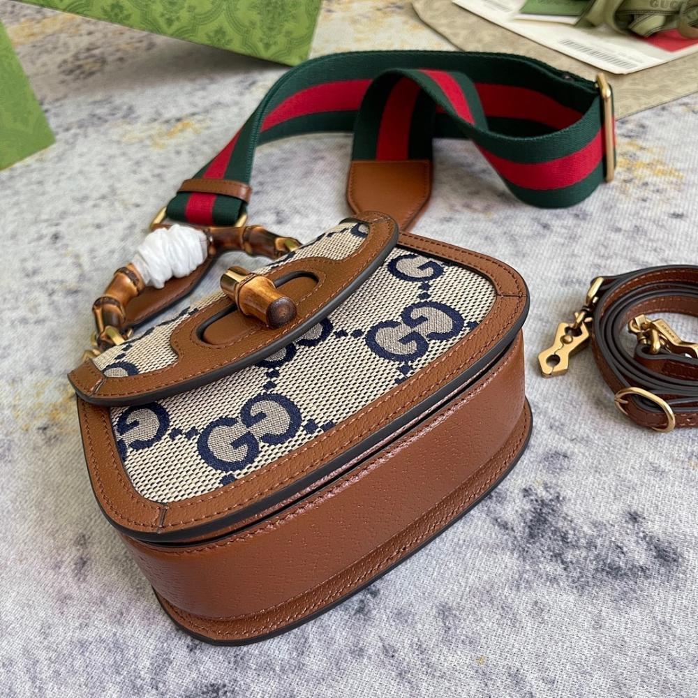 Modern Refined Top Handle Bag