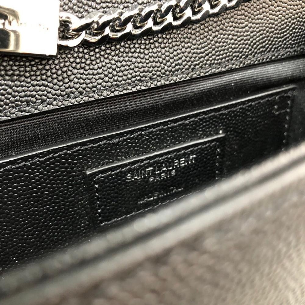Modern Italian-Inspired Shoulder Bag