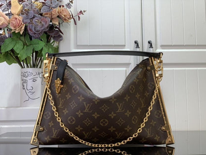 Elegant Shoulder Bag