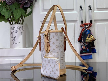 Elegant Leather Top Handle Bag