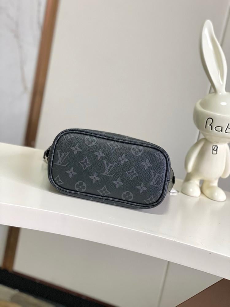 Neverfull Black Monogram Leather Shoulder Bag
