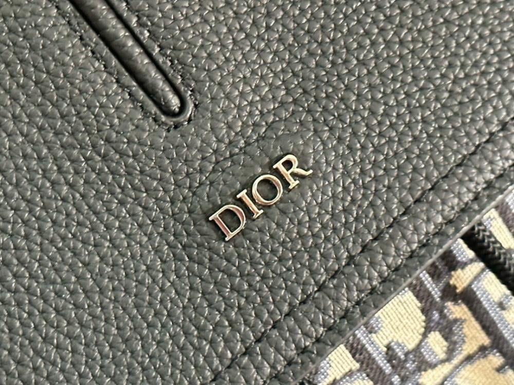 Stylish Calfskin Crossbody Bag – Limited Edition
