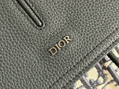 Stylish Calfskin Crossbody Bag – Limited Edition
