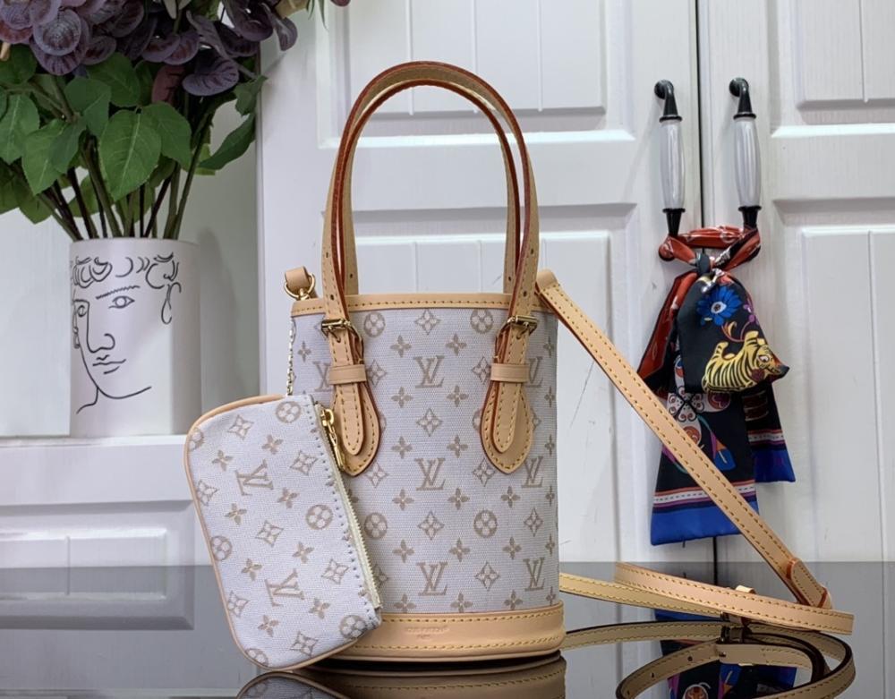 Elegant Leather Top Handle Bag