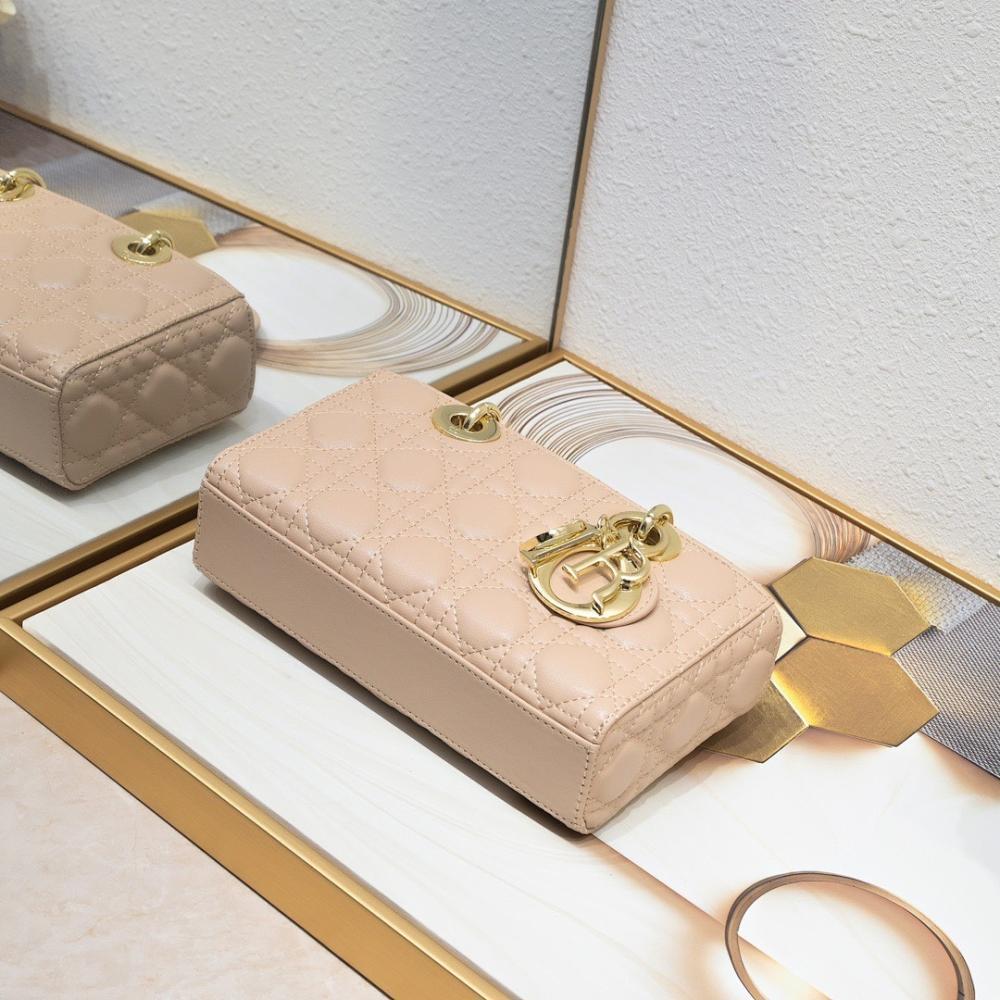 Modern Stylish Quilted Leather Crossbody Bag
