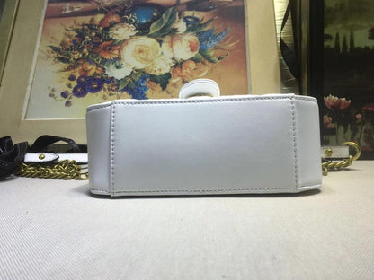 Luxury Elegant Shoulder Bag – Limited Edition