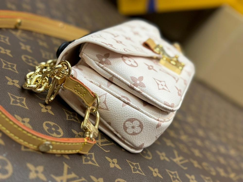 Modern Stylish Shoulder Bag