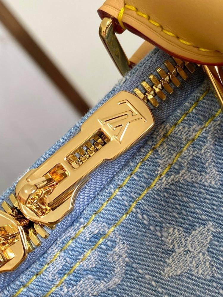 Luxury Refined Blue Leather Travel Bag