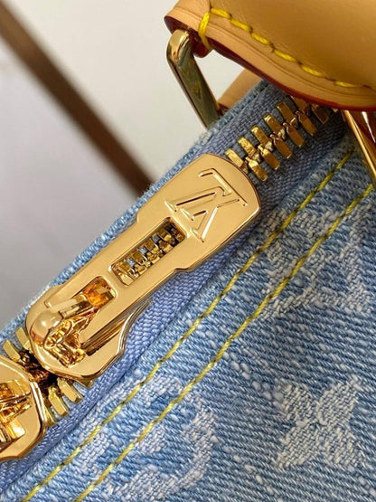 Luxury Refined Blue Leather Travel Bag
