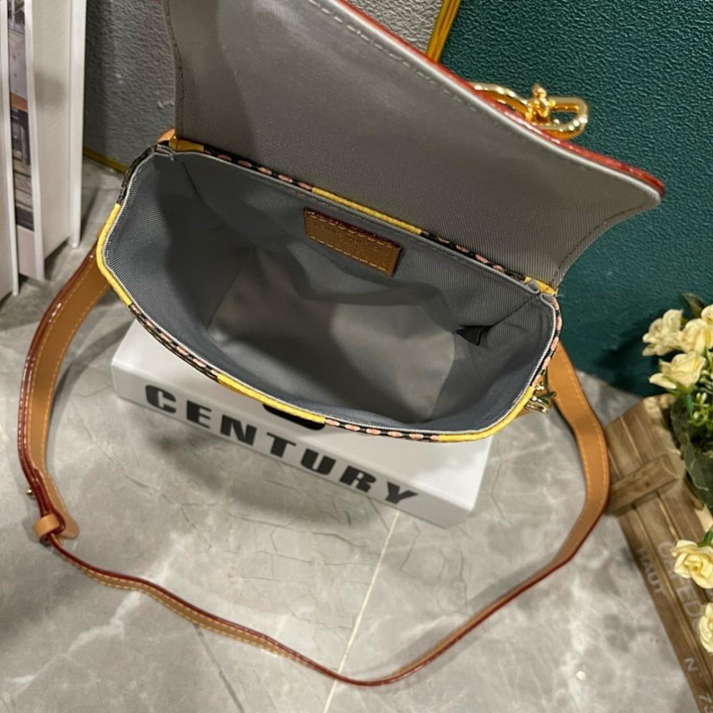 Stylish Refined Canvas Shoulder Bag