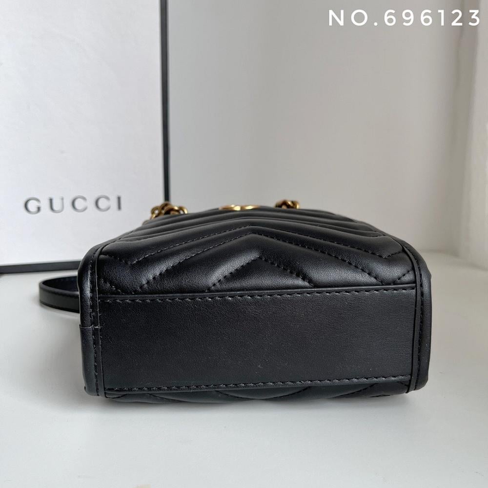 Modern Stylish Quilted Crossbody Bag