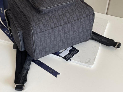 Classic Refined Crossbody Bag