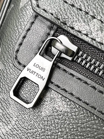 Modern Leather Shoulder Bag – Limited Edition