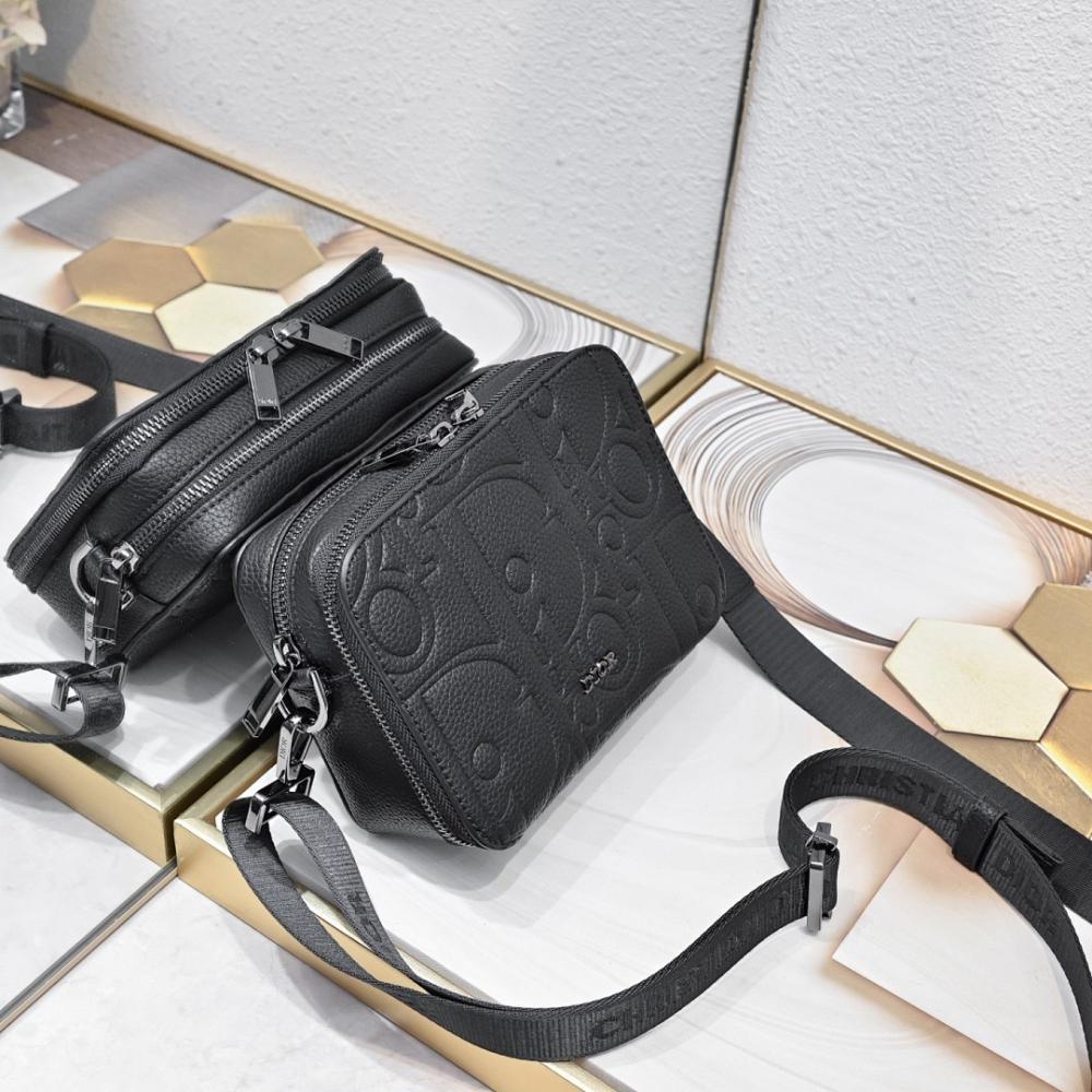 Alma Leather Shoulder Bag