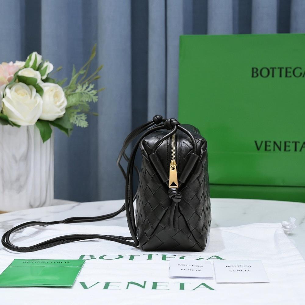 Modern Elegant Woven Lambskin Bag
