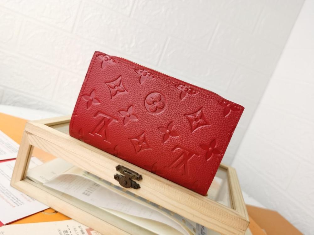 Modern Gold Studded Wallet – Special Edition