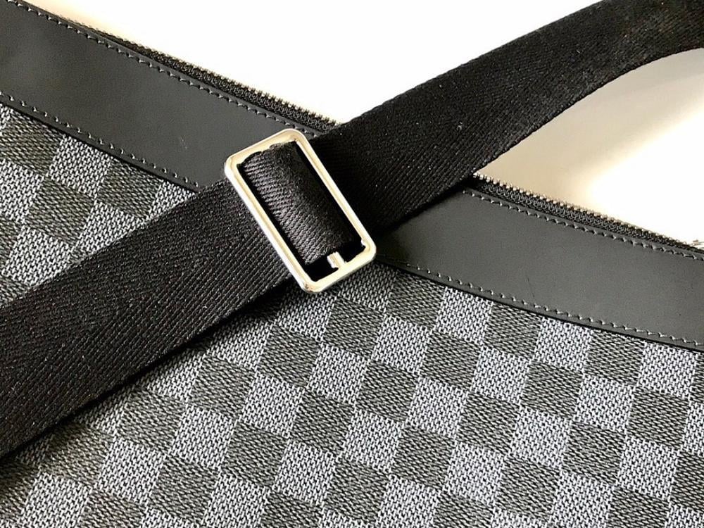 Stylish Premium Woven Shoulder Bag