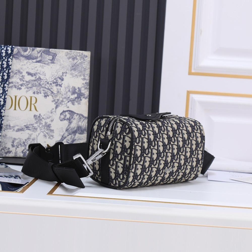 Modern Elegant Grey Leather Shoulder Bag