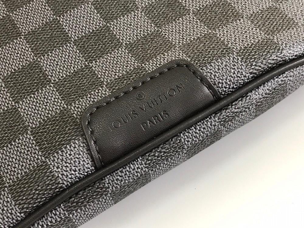 Modern Italian-Inspired Calfskin Crossbody Bag
