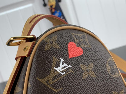 Classic Shoulder Bag