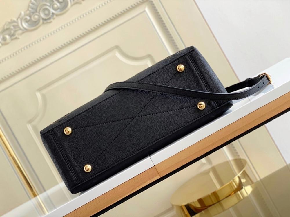 Modern Leather Shoulder Bag