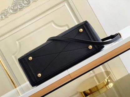 Modern Leather Shoulder Bag