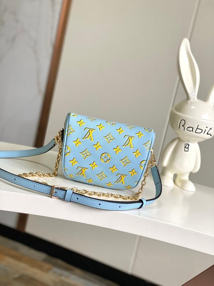 Luxury Leather Shoulder Bag – Limited Edition