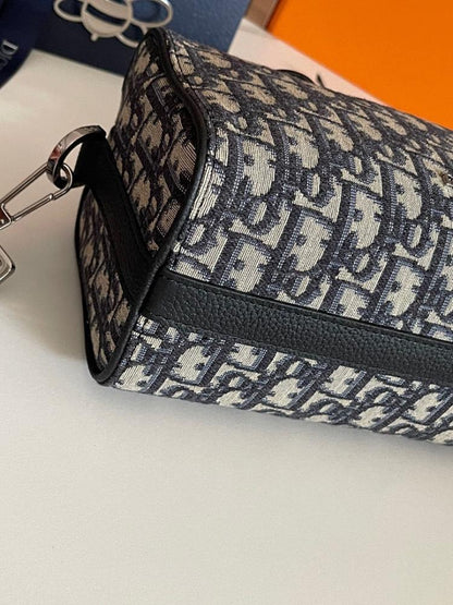 Stylish Refined Black Printed Calfskin Shoulder Bag