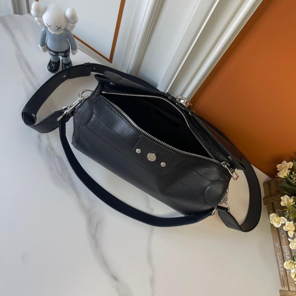 Classic Leather Shoulder Bag – Special Edition