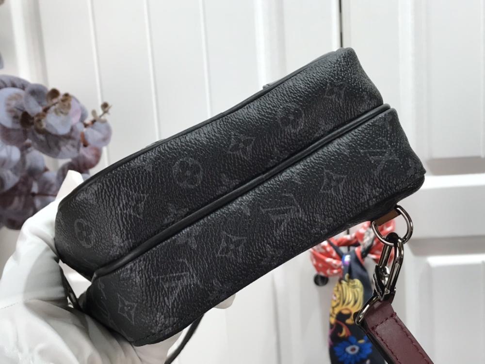 Classic Crossbody Bag