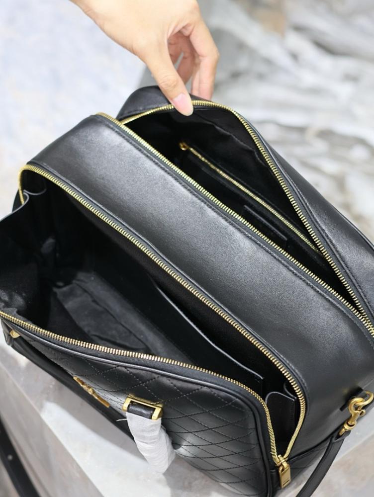 Modern Leather Travel Bag