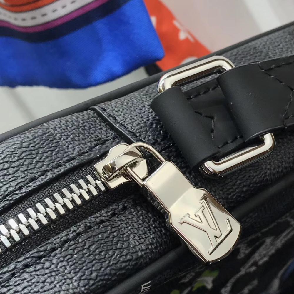 Elegant Leather Shoulder Bag